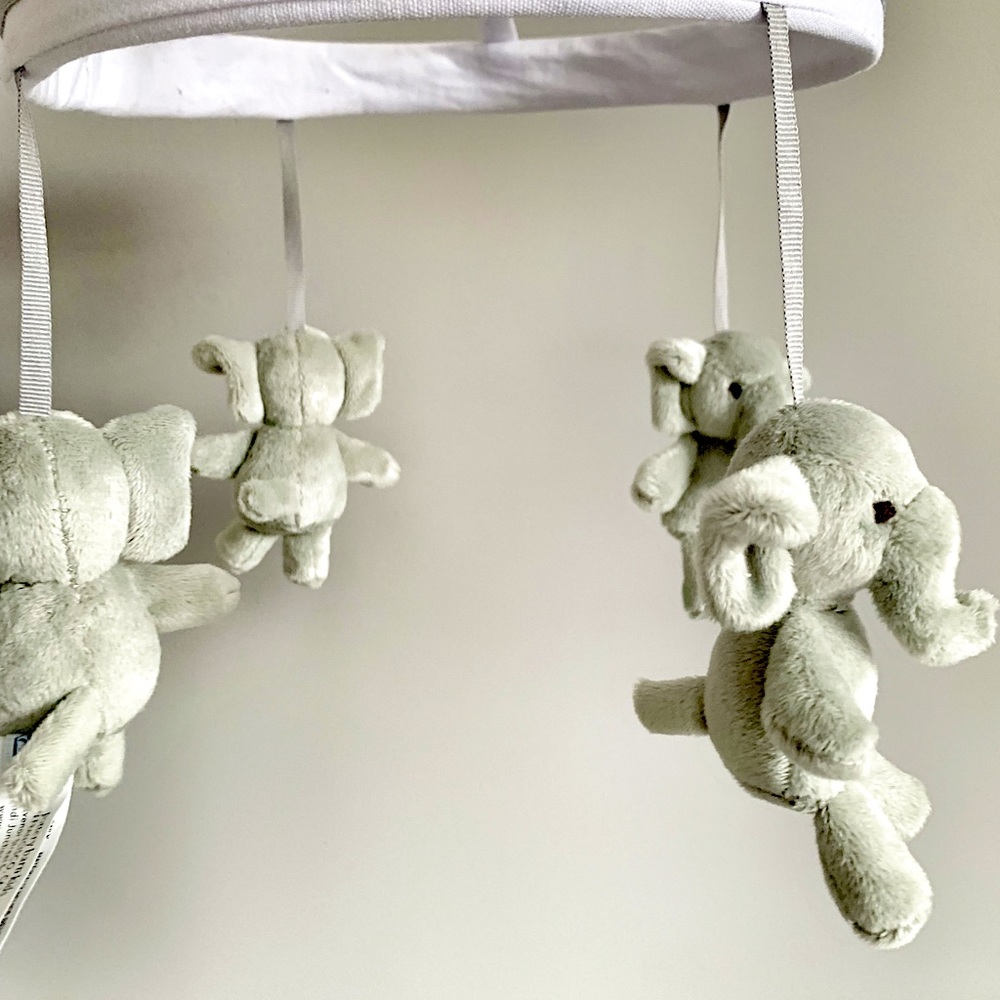 Pottery Barn Kids Plush Mobile Elephants with Wooden Crib Mobile Arm BNIB